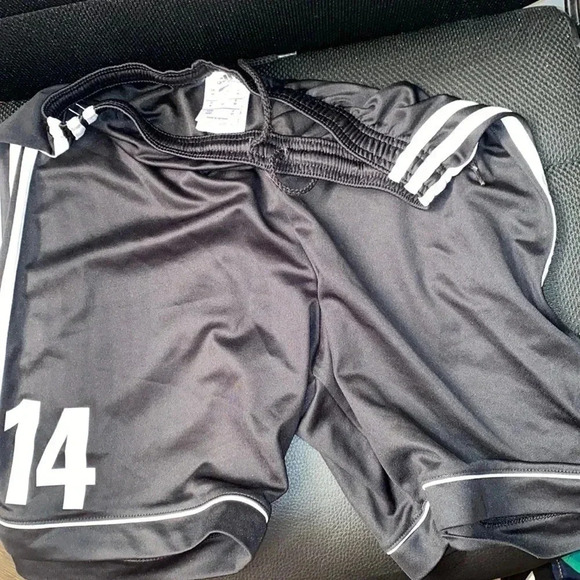 Adidas  climalite logo drawings unisex shorts Sz M - Picture 3 of 8